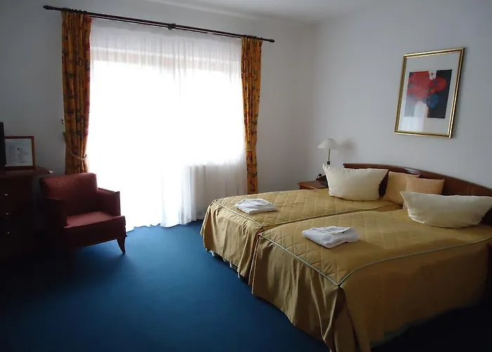 Hotell Auf Der Hohe Ballenstedt